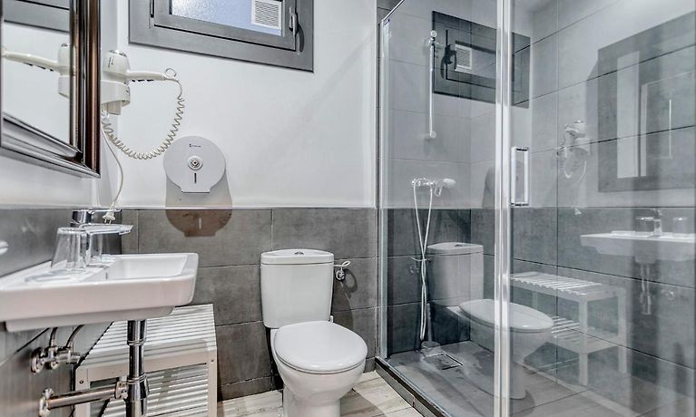 2 Hostal Abrevadero Barcelona Spain Lowest Booking Rates For Hostal Abrevadero In Barcelona